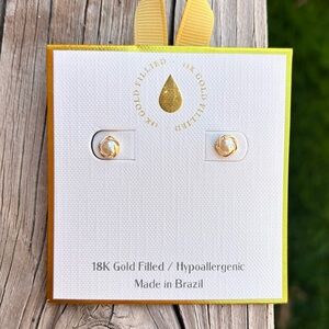 18K Gold Filled Stud Pearl Earrings NWT